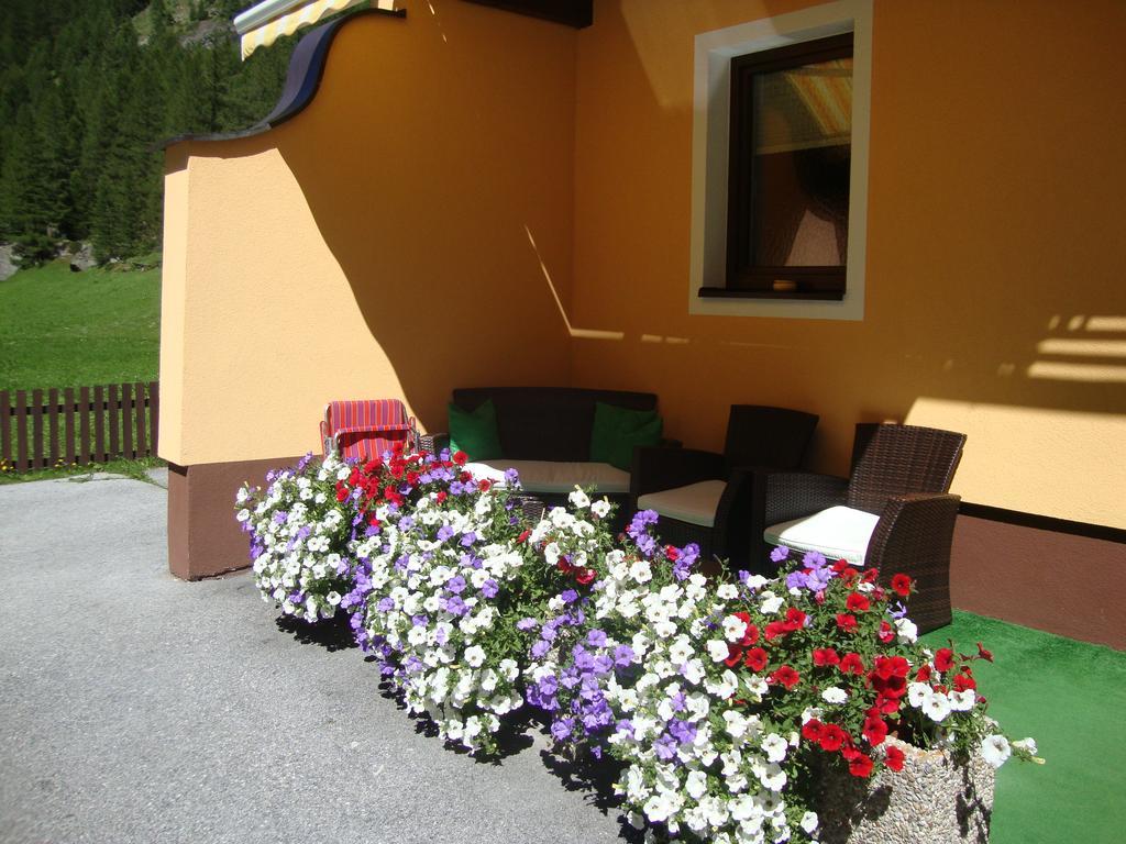 Haus Sonnschein Bed & Breakfast Solden Exterior photo