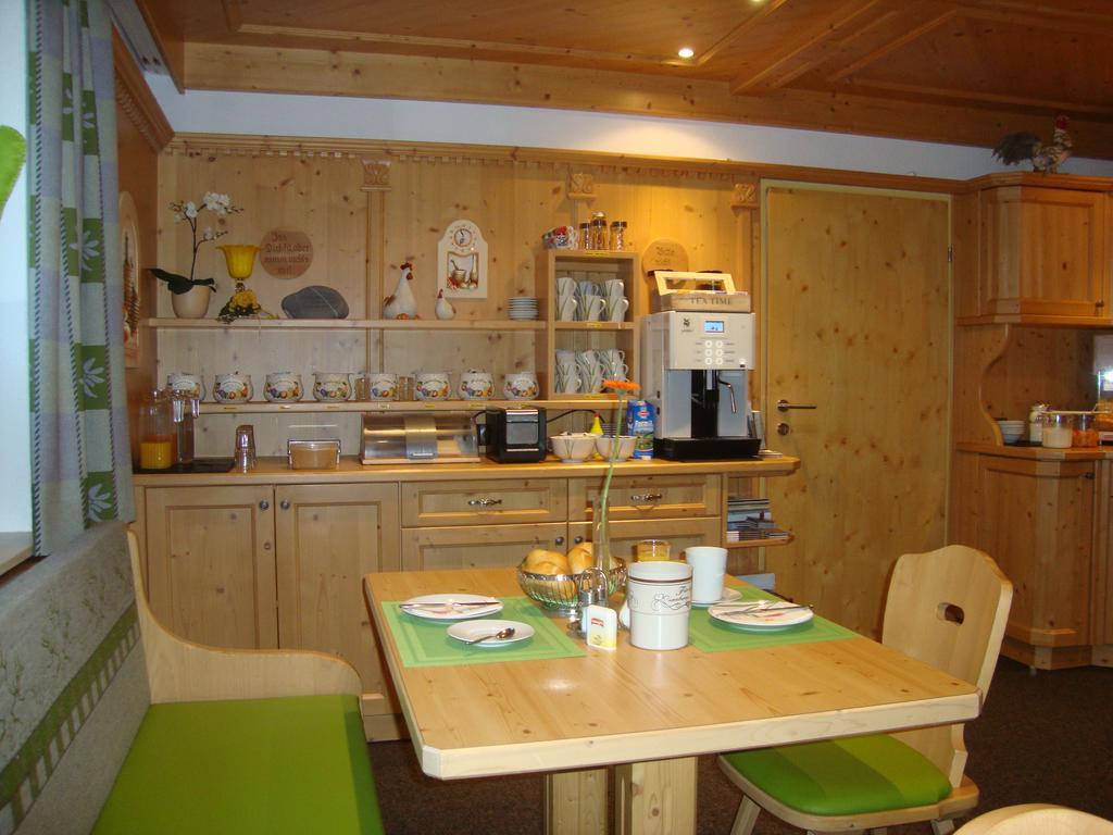 Haus Sonnschein Bed & Breakfast Solden Exterior photo